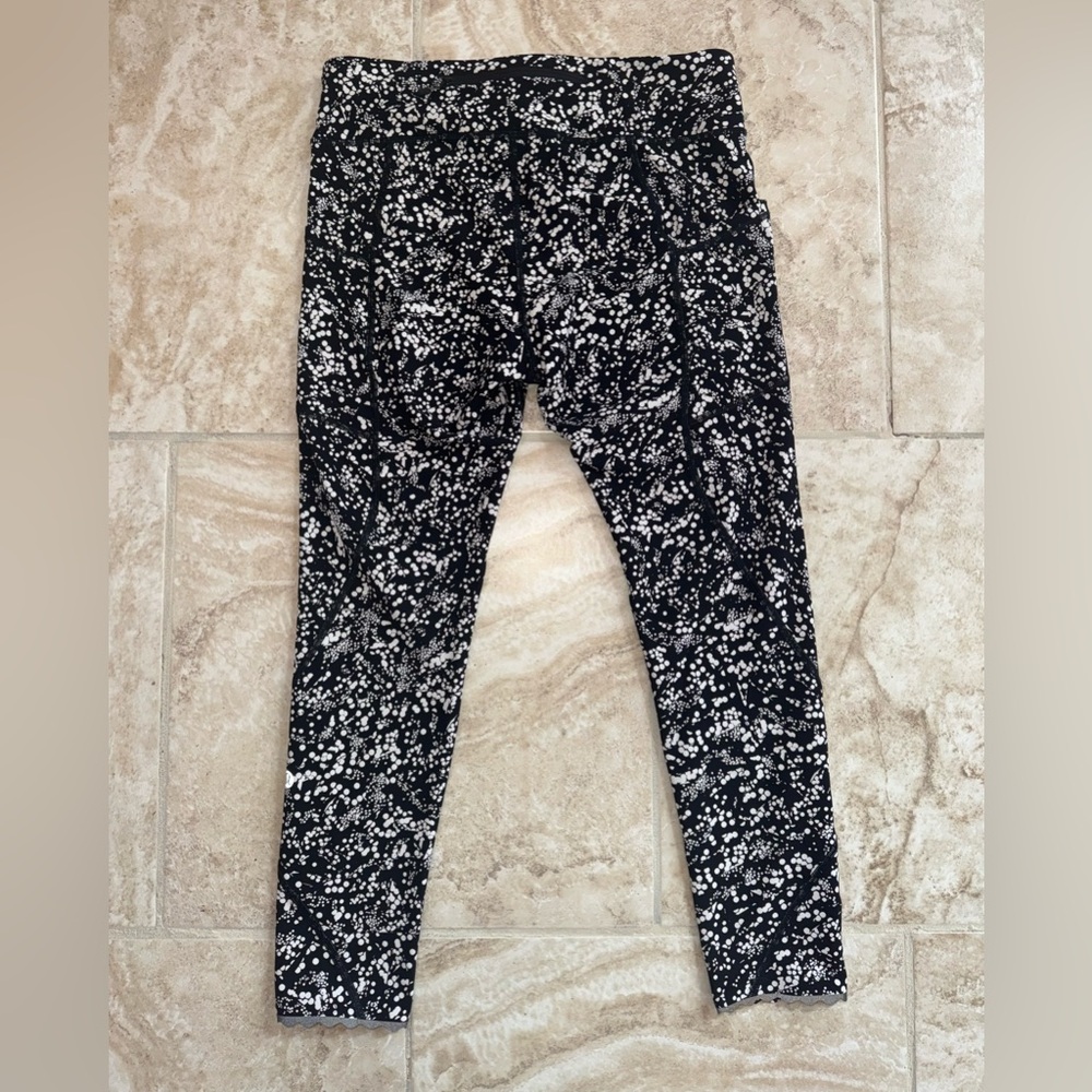 Lululemon Tight Stuff‎ Tight II Splatter White Black / Black Size 8 - Picture 11 of 12